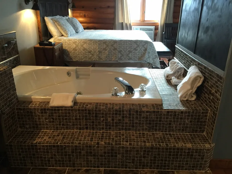 The Vedder Mt. Room at Sumas Mountain Lodge