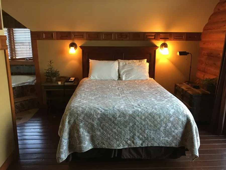 The Sumas Mt. Room at Sumas Mountain Lodge